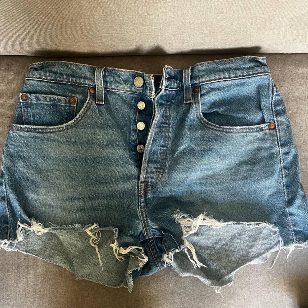 LEVI’S 501 SHORTS